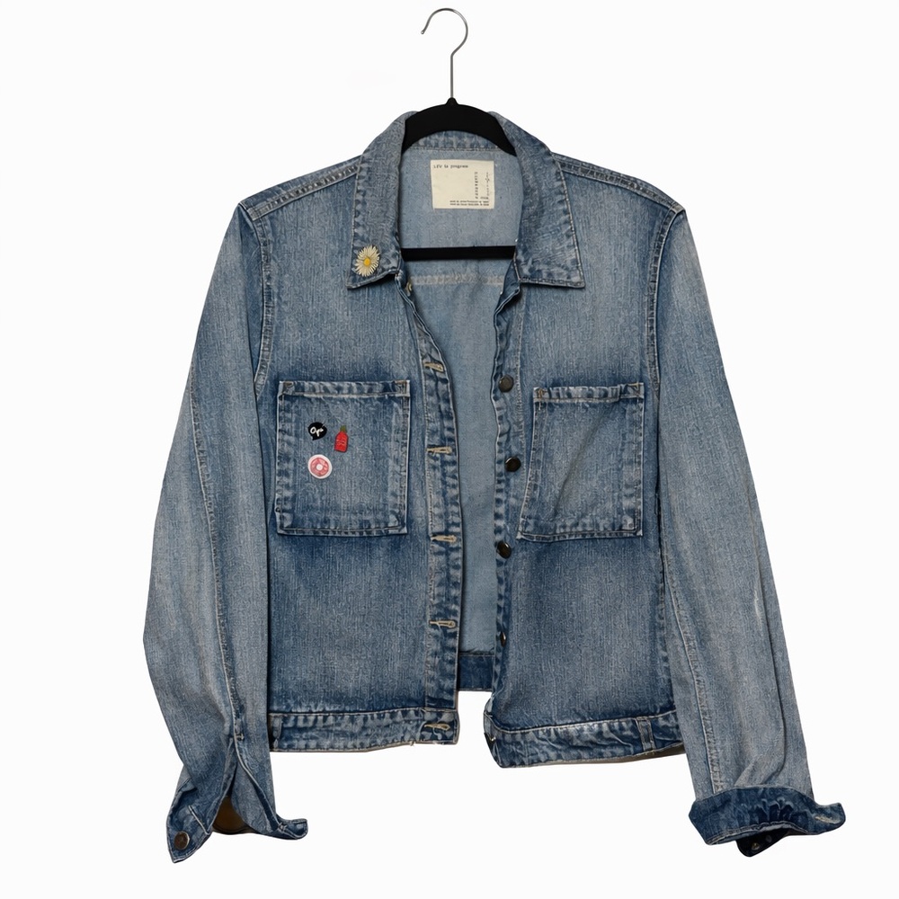 Life In Progress Denim Jacket L Medium Wash Jean‎ Jacket Pins Forever 21